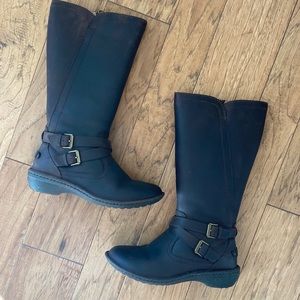 UGG Shearling Lined Leather Boots 6